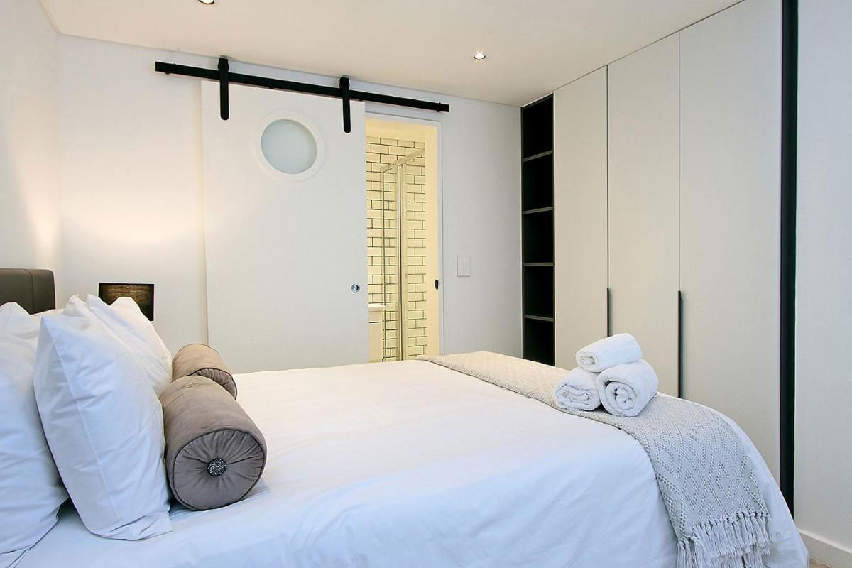 Apartment Tuynhuys Self Catering Cape Town