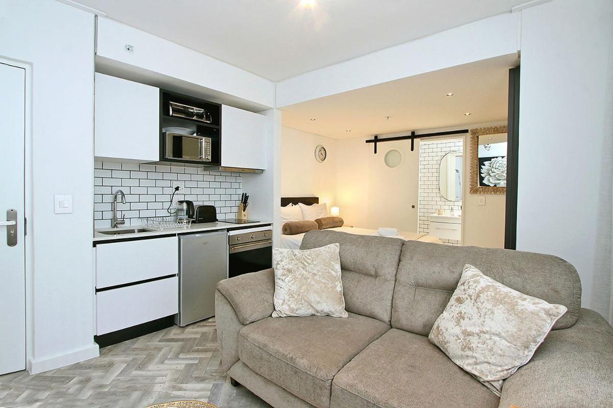 Tuynhuys Self Catering *